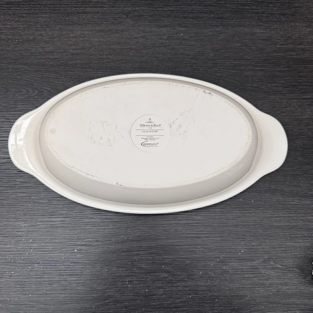 NEW Villeroy & Boch Cascara 15” Vilbofour Plum Fine China Serving Dish